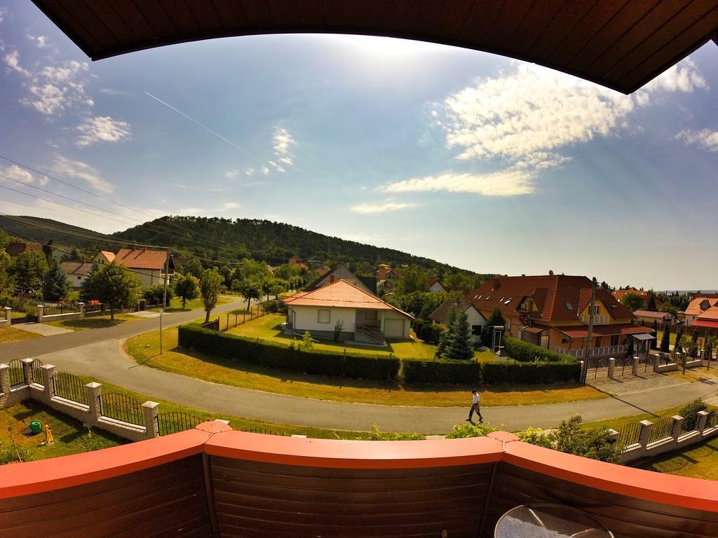Balaton White House Hotel Vonyarcvashegy Buitenkant foto